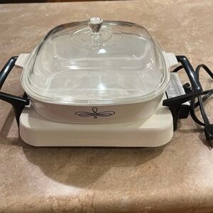 Corningware White Skillet with Glass Lid